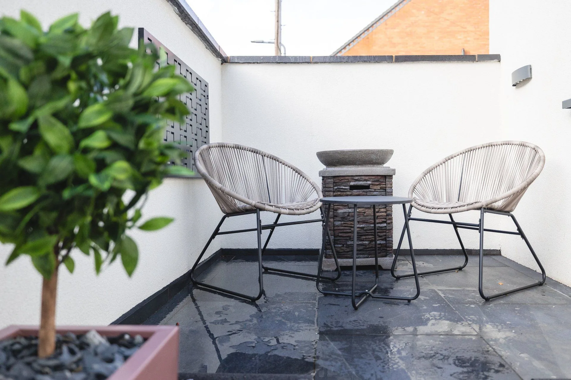 The Courtyard Retreat - Luxury Suite Interior